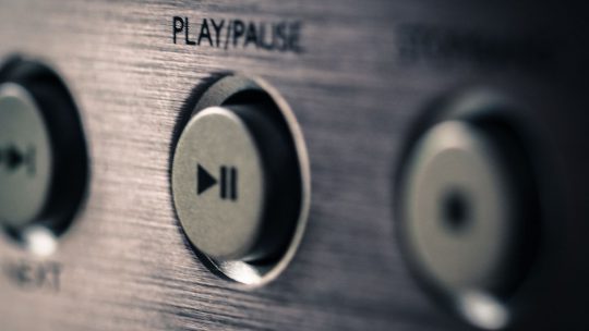 play/pause button